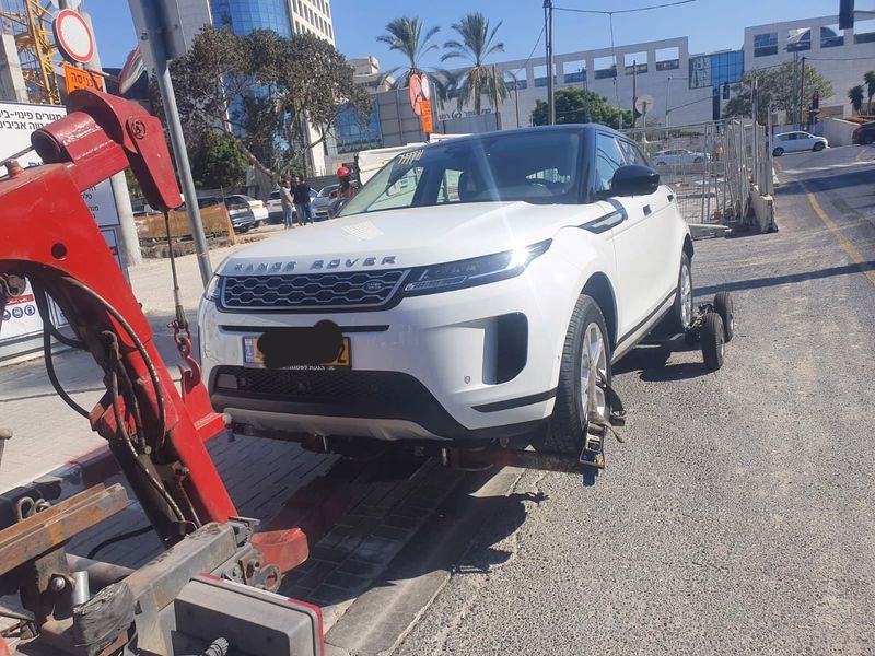 גרר רוני בפעולה